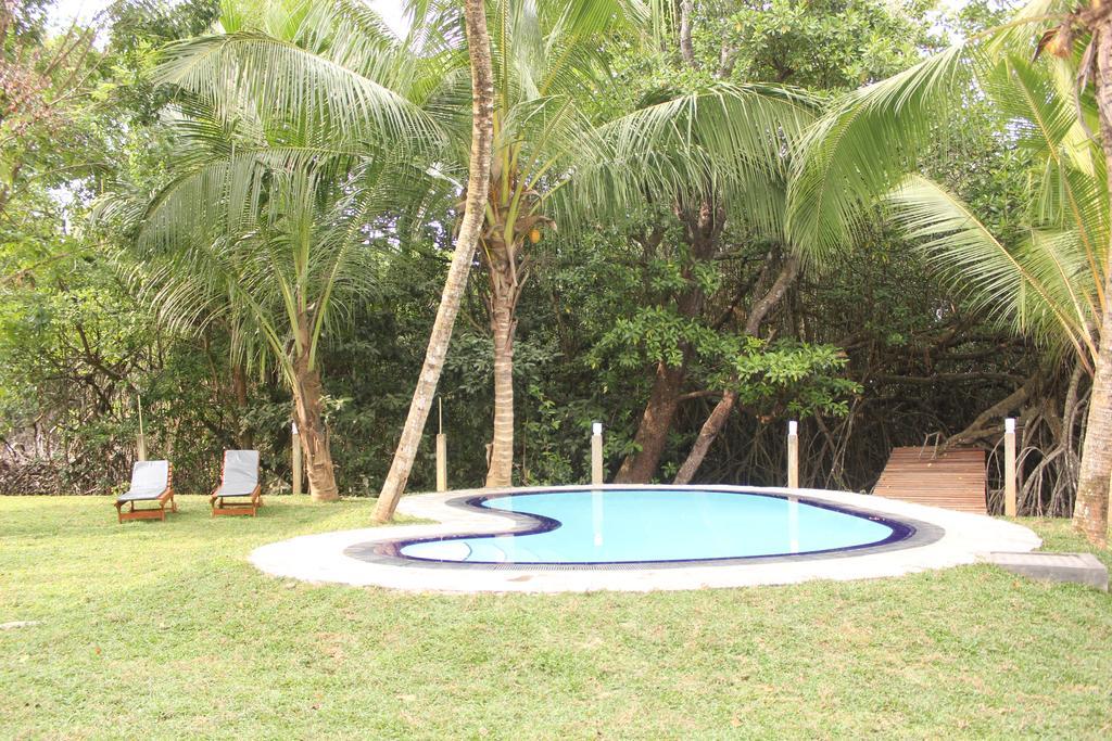 Sethra Villa Bentota Exterior photo