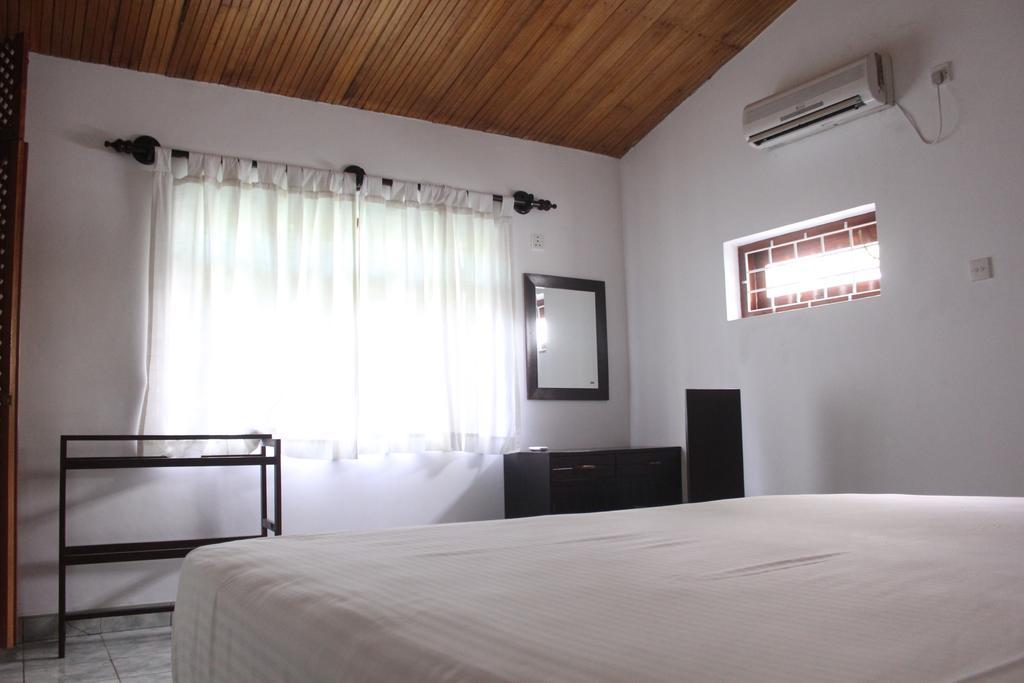 Sethra Villa Bentota Room photo